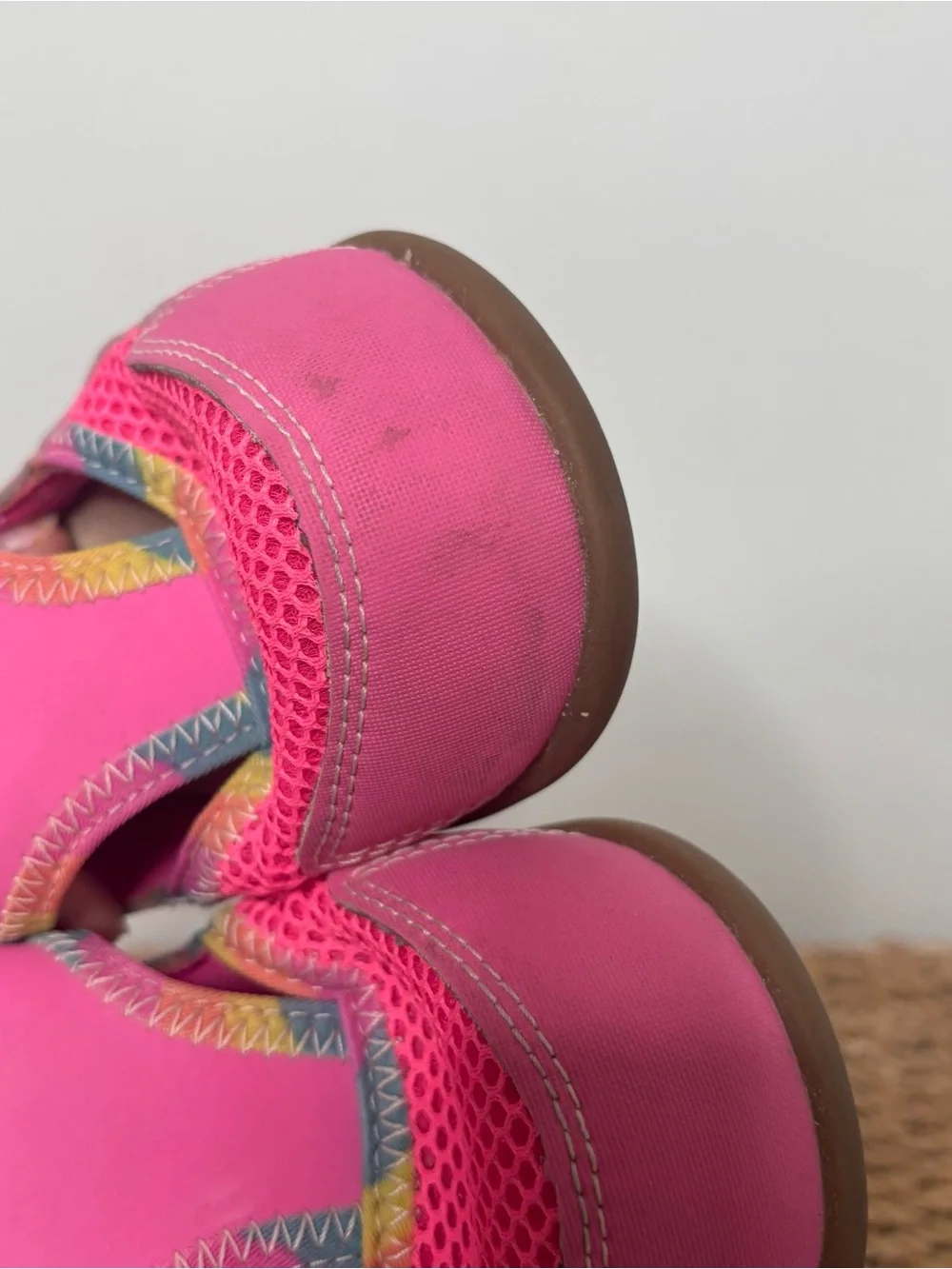 Ugg closed toe delta sandal machine washable girls 12